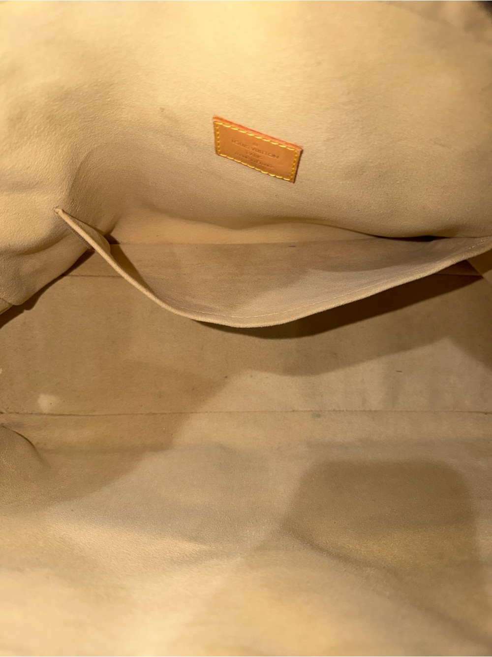 Authentic Louis Vuitton Manhattan GM - Picture 13 of 15
